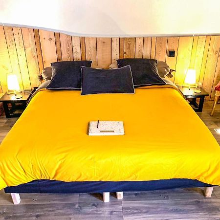 Les Volets Rouges Bed and Breakfast Arbois Εξωτερικό φωτογραφία