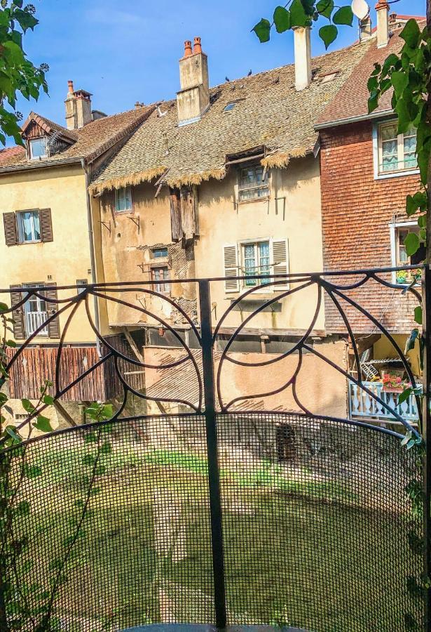 Les Volets Rouges Bed and Breakfast Arbois Εξωτερικό φωτογραφία